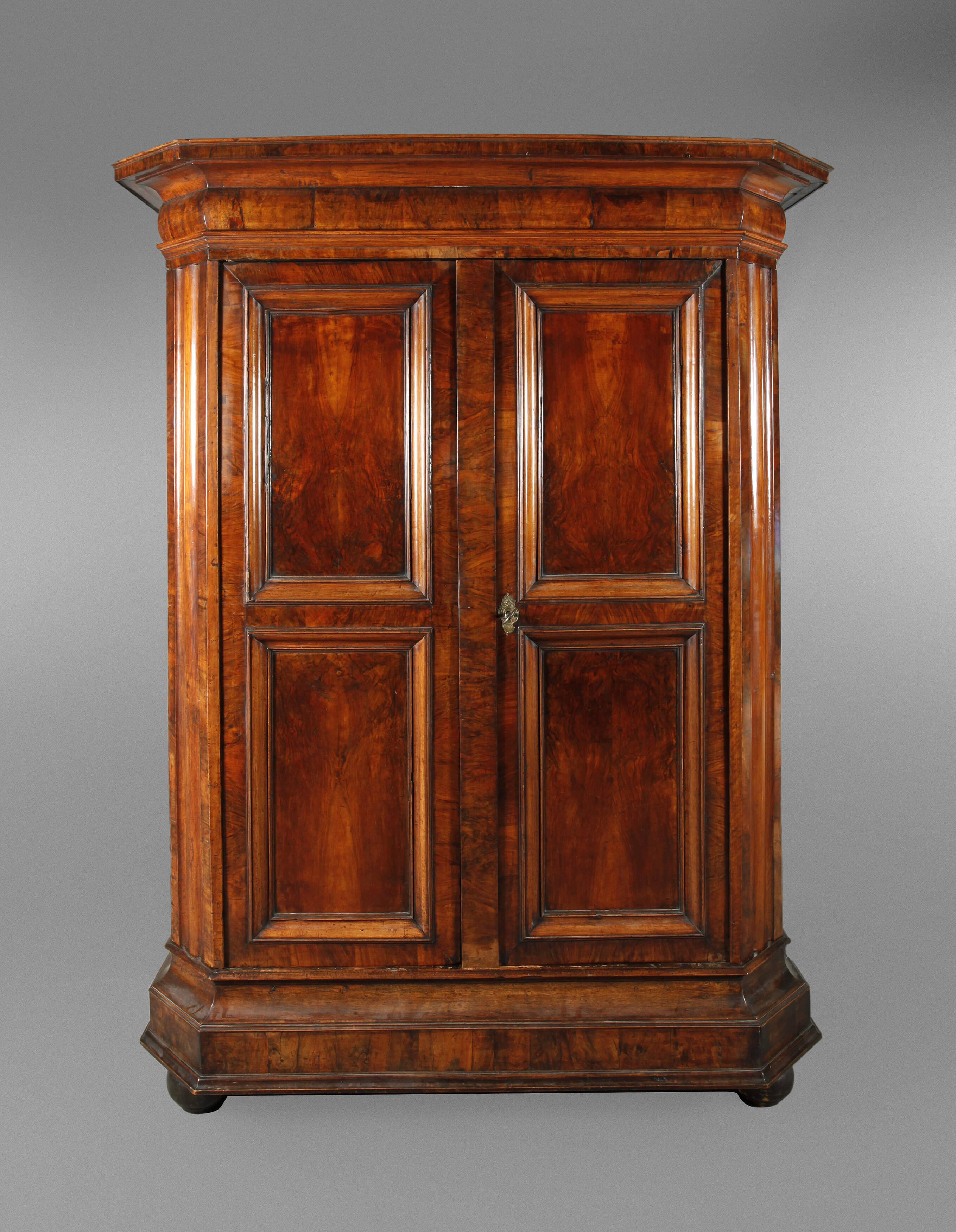 Hallenschrank barock