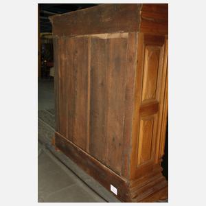 Ecknasenschrank barock