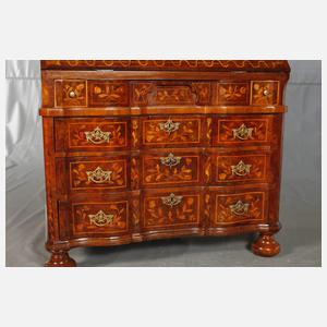 Intarsierter Schrägklappensekretär