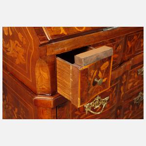 Intarsierter Schrägklappensekretär