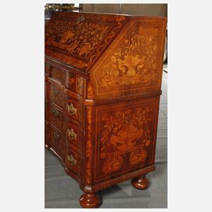 Intarsierter Schrägklappensekretär