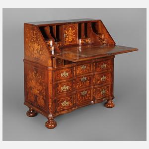 Intarsierter Schrägklappensekretär