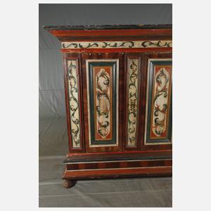 Großer Bauernschrank