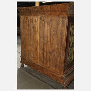 Großer Bauernschrank