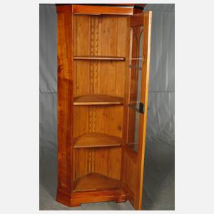Biedermeier-Eckschrank