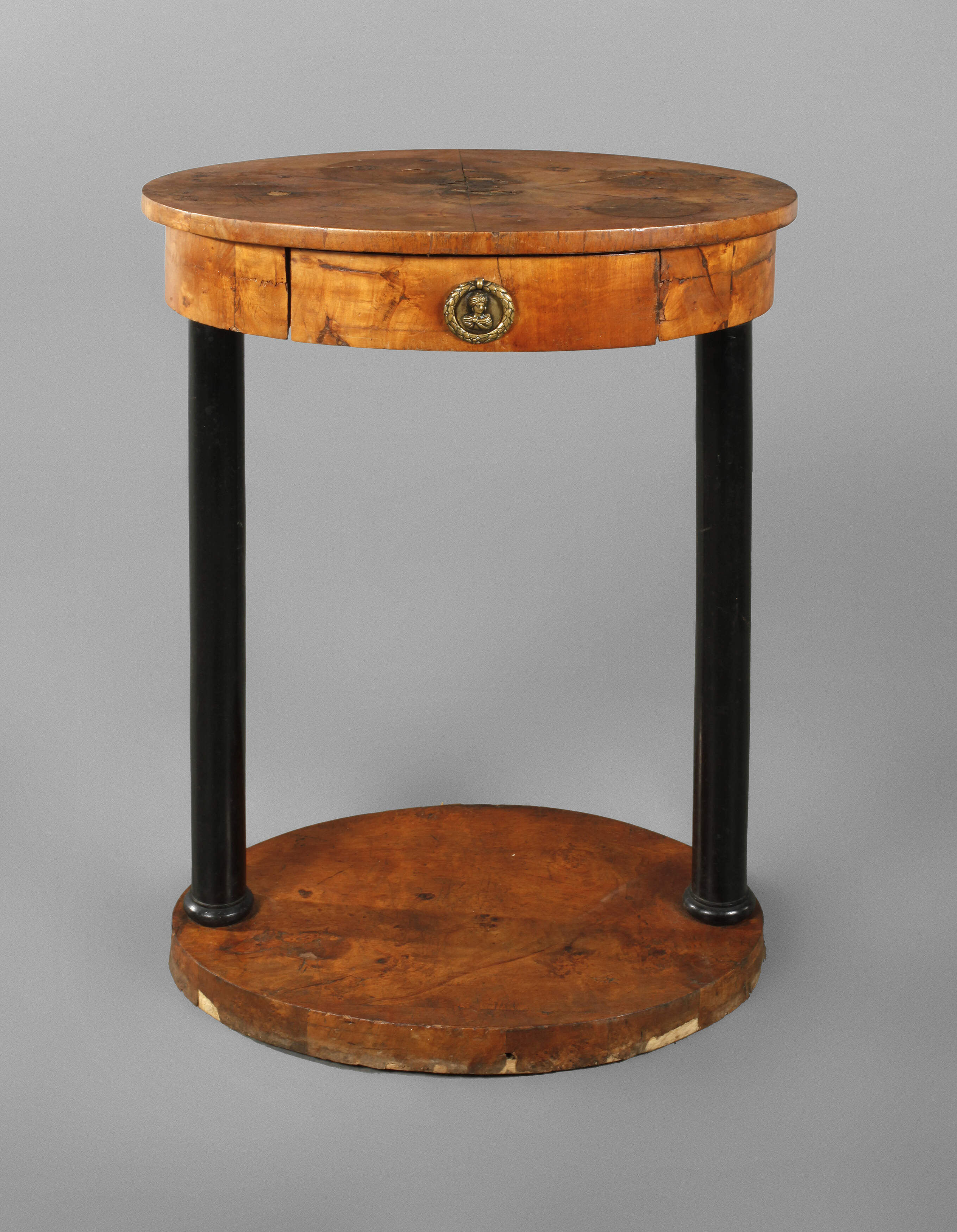 Ovaler Beistelltisch Biedermeier