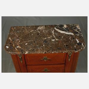 Kleine Kommode im Louis XV.-Stil