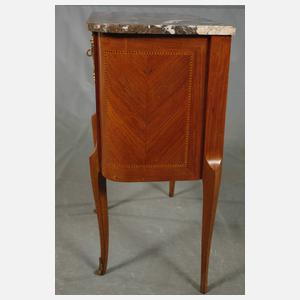 Kleine Kommode im Louis XV.-Stil