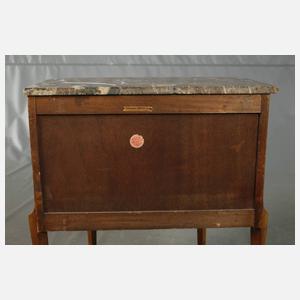 Kleine Kommode im Louis XV.-Stil