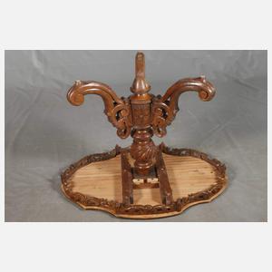 Tisch und Stuhl mit Jagdmotiven