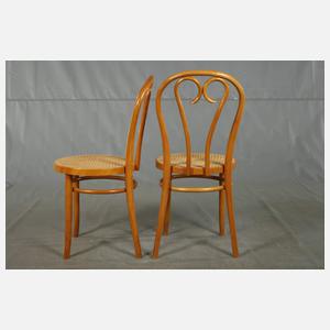 Vier Stühle Bugholz