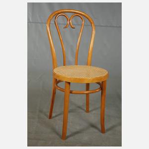 Vier Stühle Bugholz