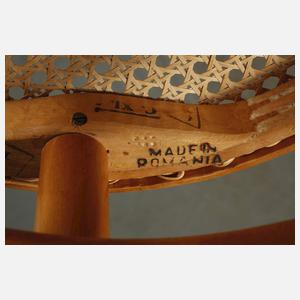 Vier Stühle Bugholz