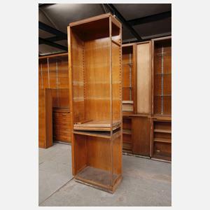 Große Ladeneinrichtung