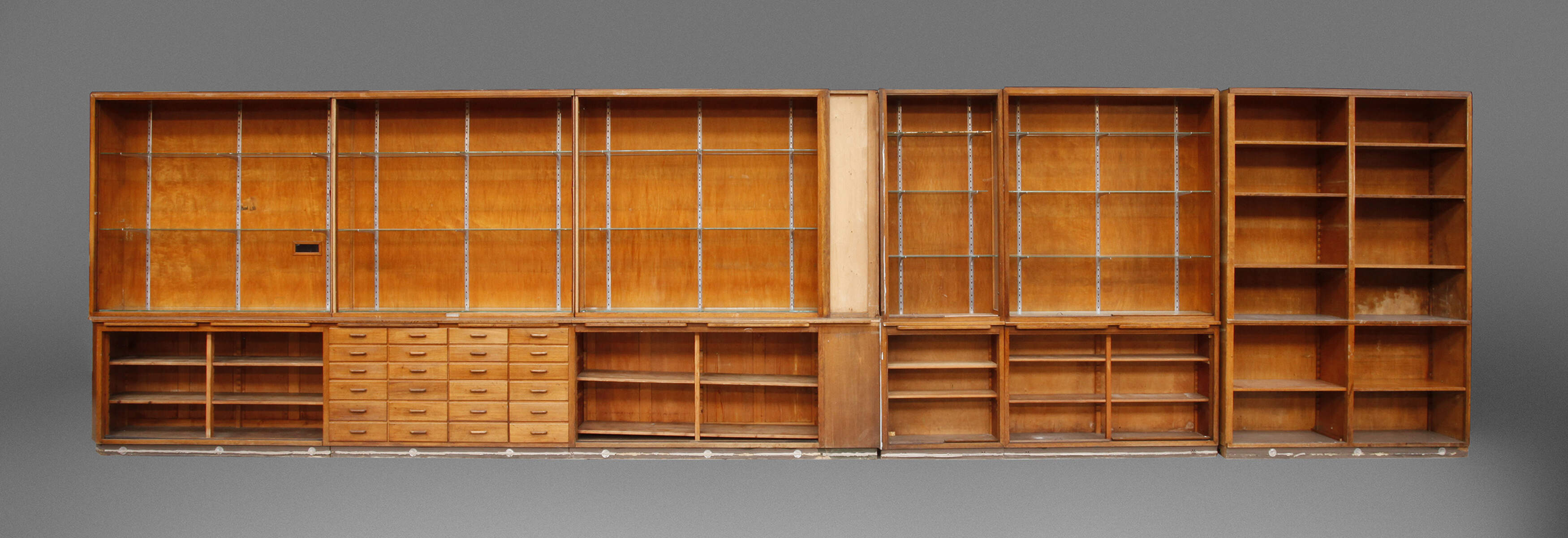 Große Ladeneinrichtung