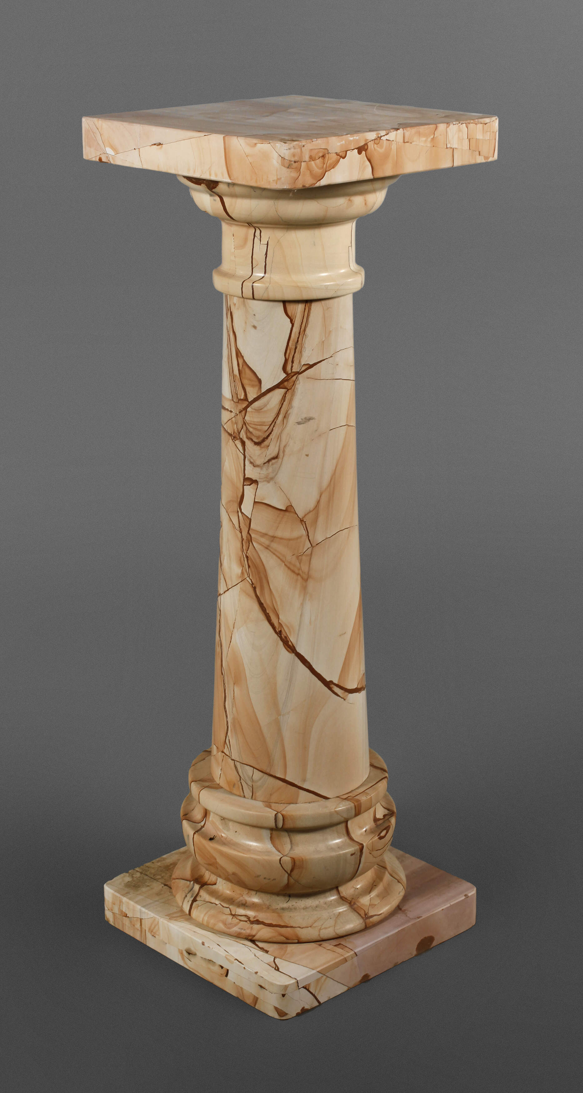 Große Steingusssäule