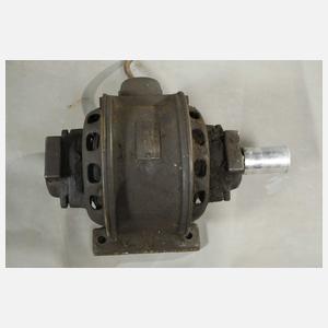 Drei Elektromotoren und Transmission