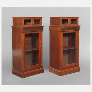 Paar Jugendstilvitrinen