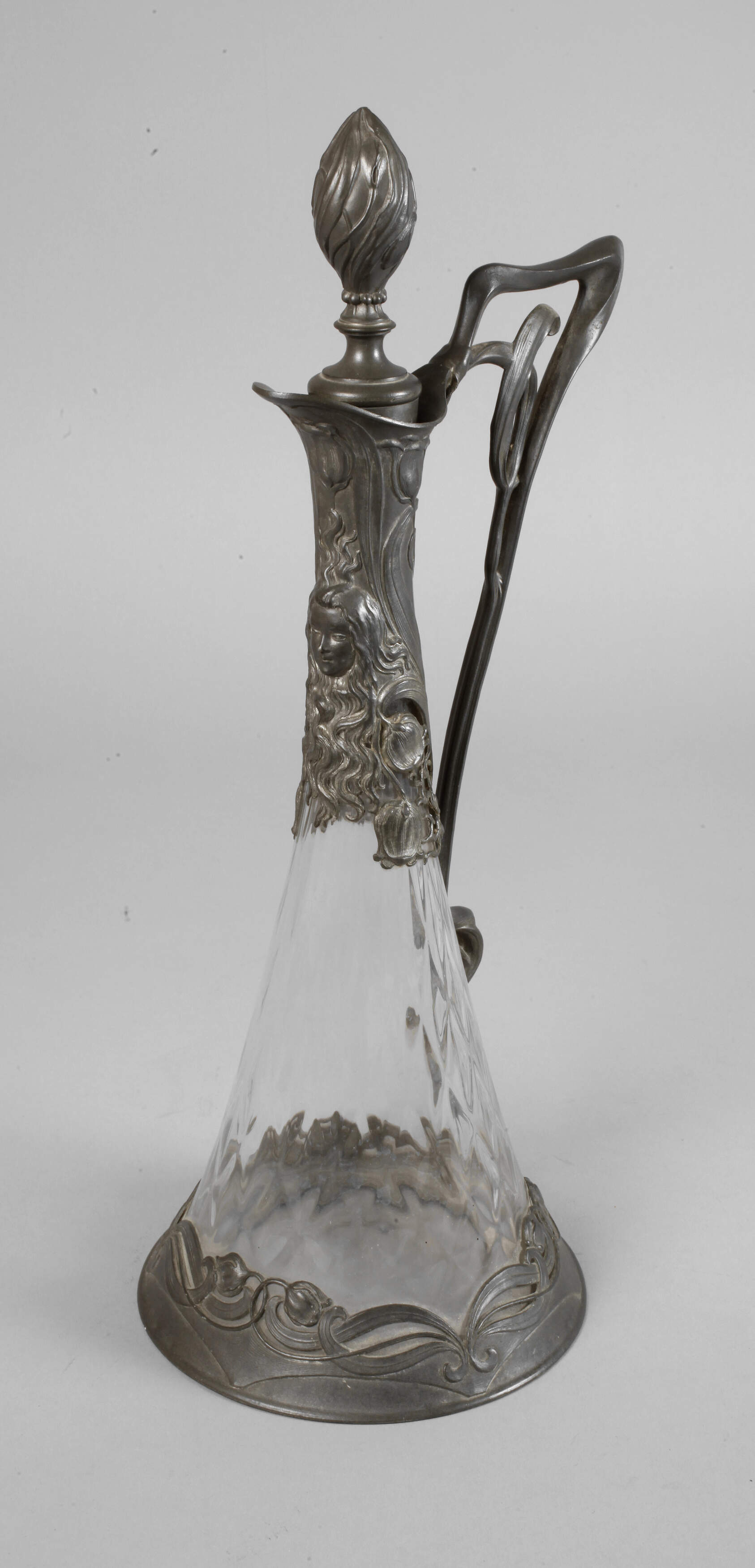 Große Jugendstilkaraffe mit Zinnmontierung