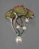 Brosche mit Fensteremaille und Perlen