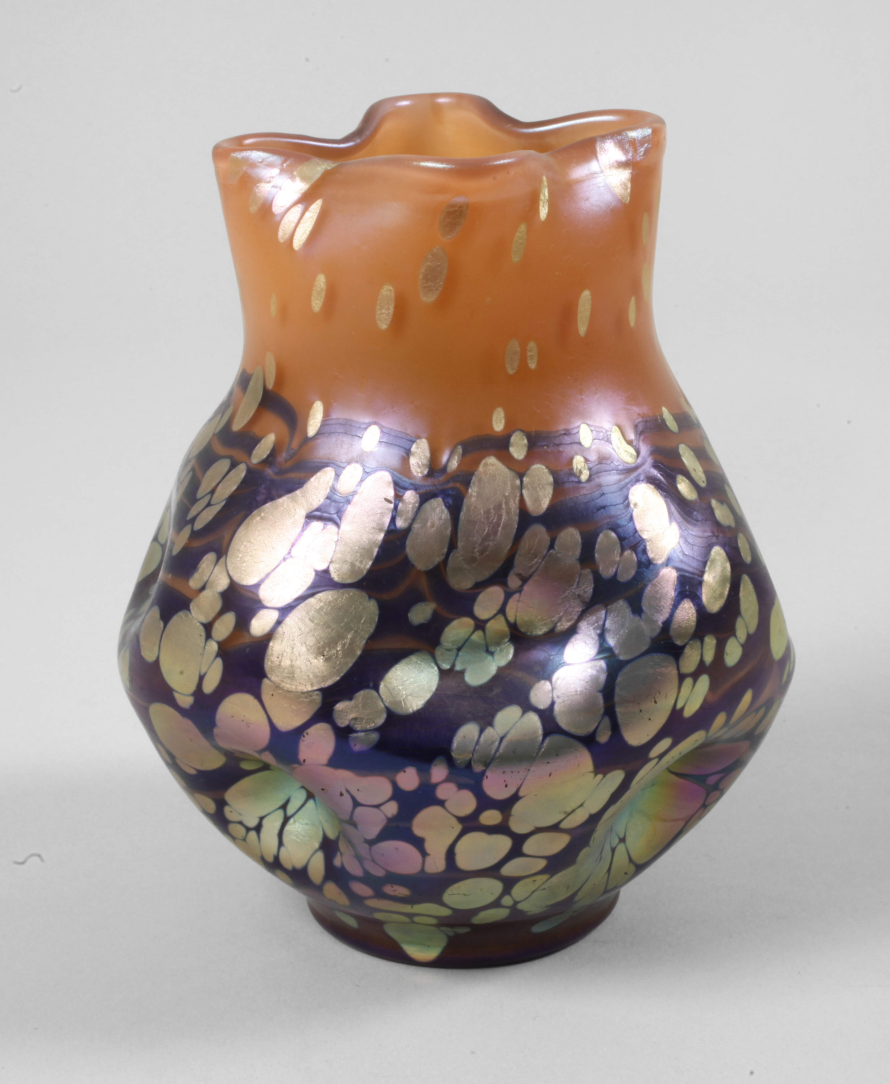 Loetz seltene Vase "Neuroter Cytisus"