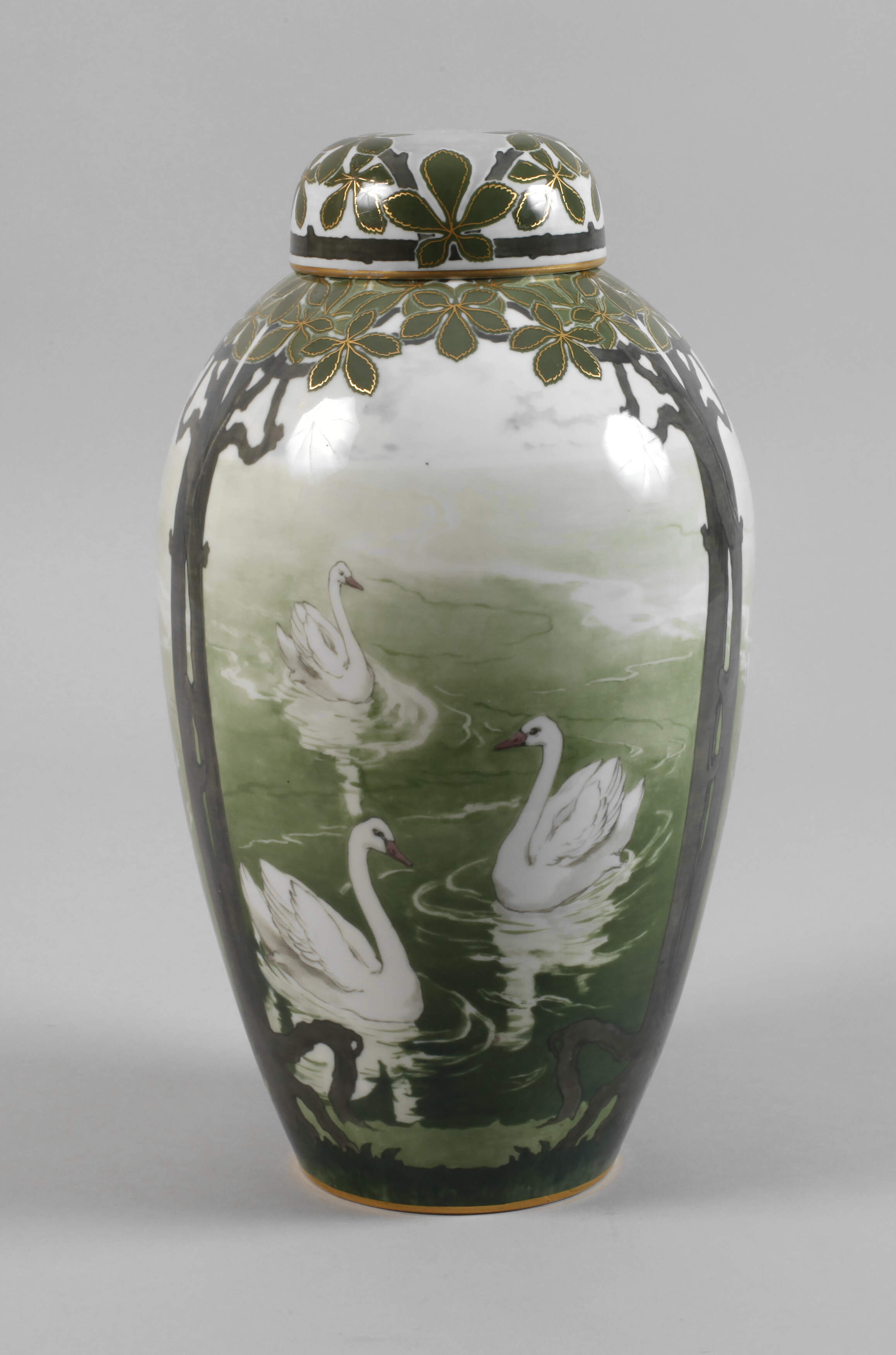 Böhmen Deckelvase Schwanenmotiv