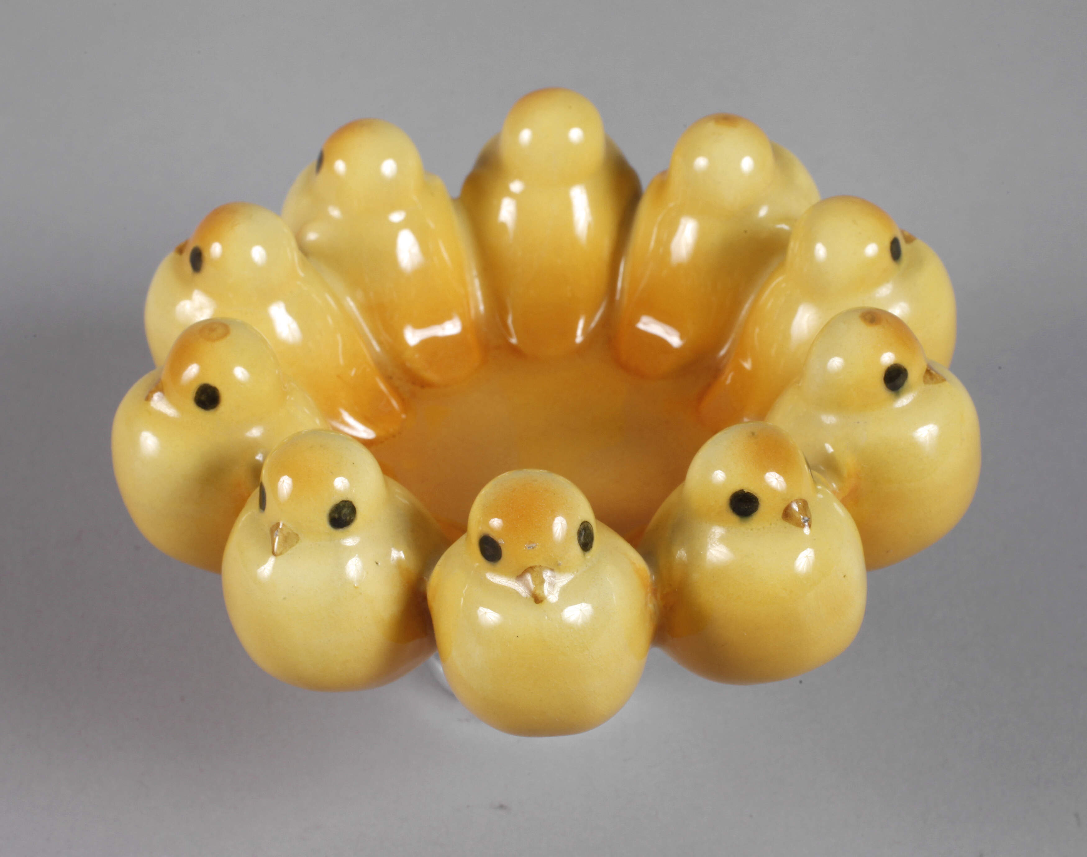 Wiener Keramik Schale mit Küken