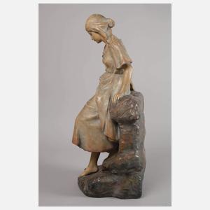 Große Figur Bäuerin mit Weinkanne