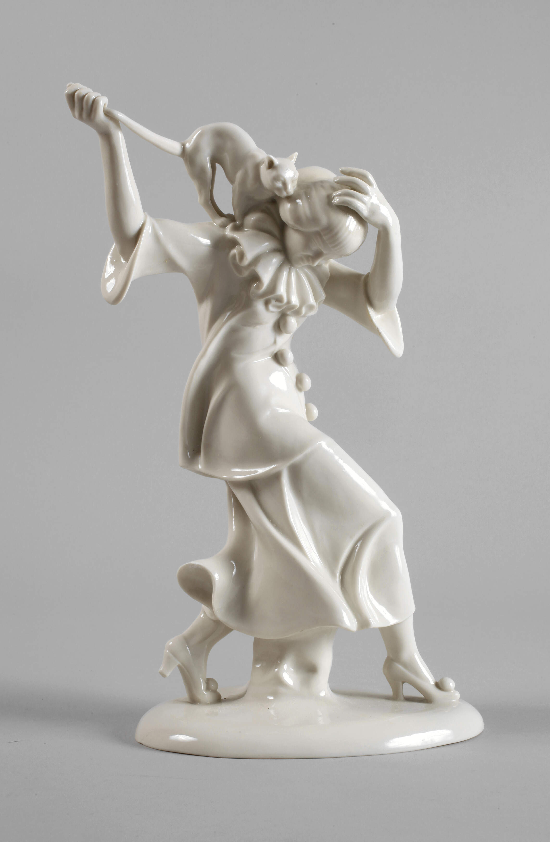 Schwarzburger Werkstätten "Tänzerin mit Katze"