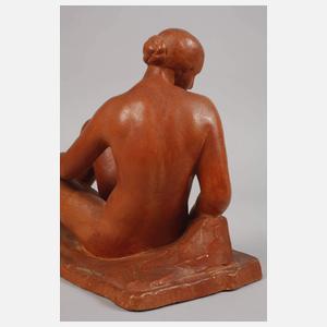 Terrakottafigur sitzender weiblicher Akt