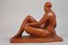 Terrakottafigur sitzender weiblicher Akt