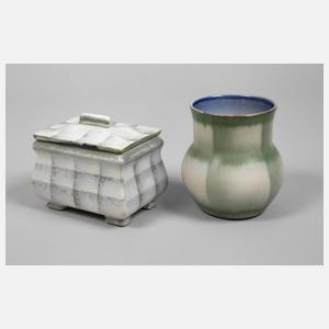 Bunzlau Vase und Deckeldose Spritzdekor