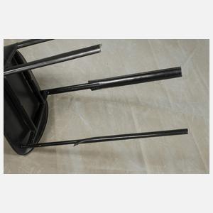 Sechs Stühle Giorgio Cattelan