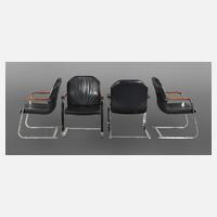 Vier Armlehnsessel111