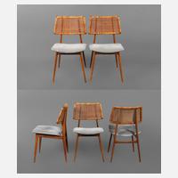 Satz von fünf Stühlen111