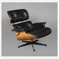 Eames Lounge Chair111