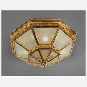 Übergroße Deckenlampe