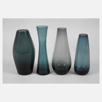 Vier Vasen 50er-Jahre-Design111