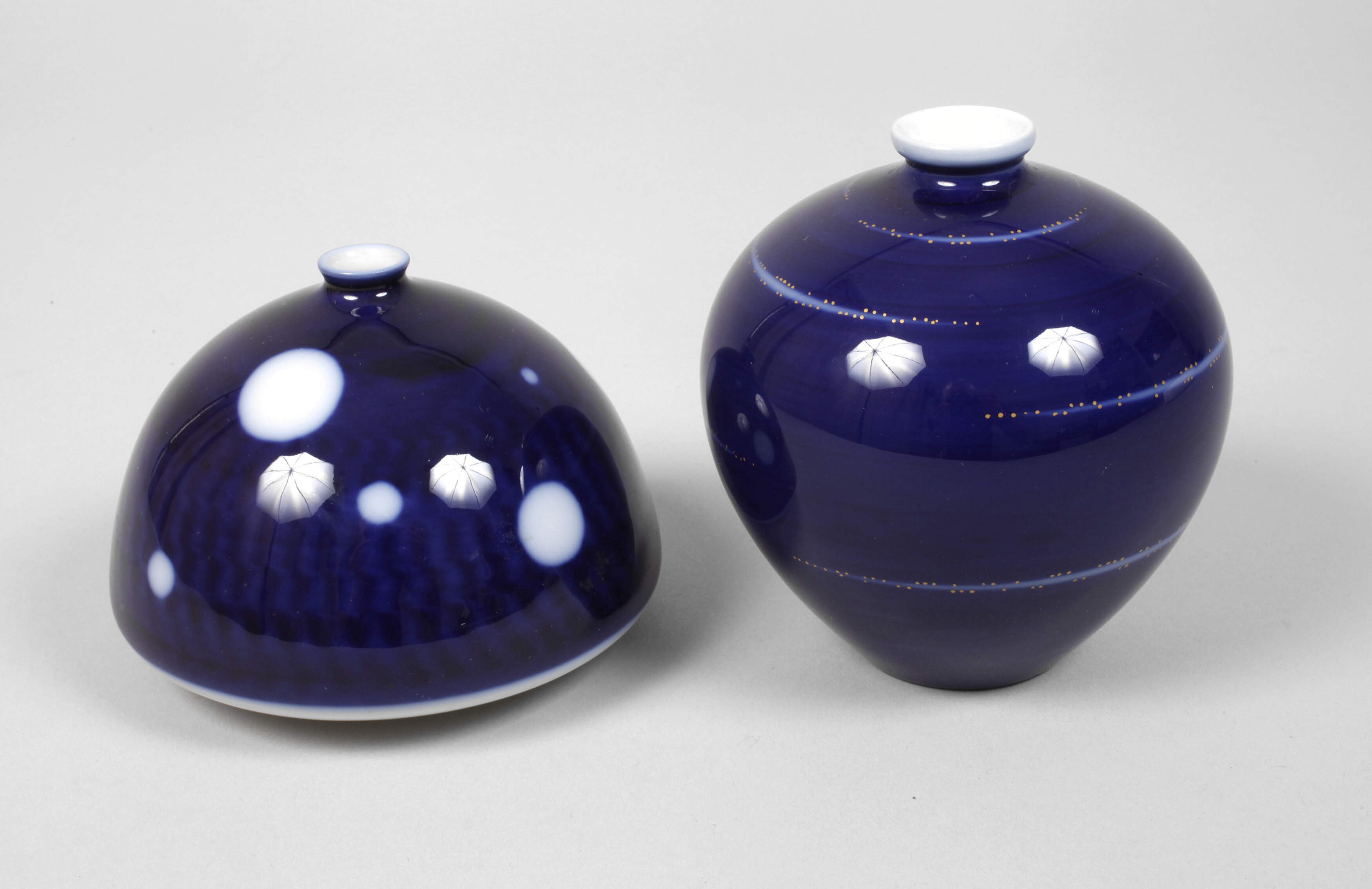 KPM Berlin zwei kleine Vasen