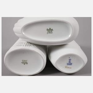 Konvolut Designvasen mit Reliefdekor