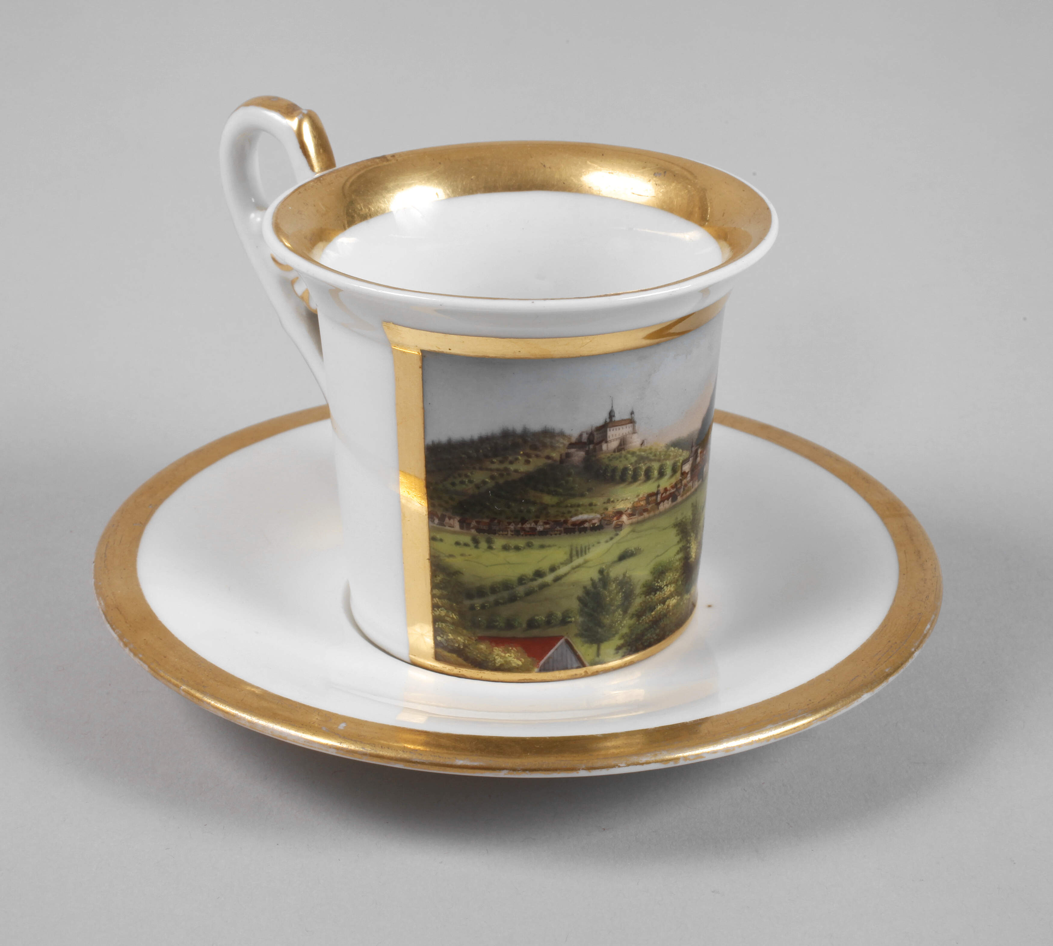 Ansichtentasse Gebirgslandschaft mit Schloss