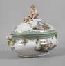 Meissen Deckelterrine Figurenmalerei