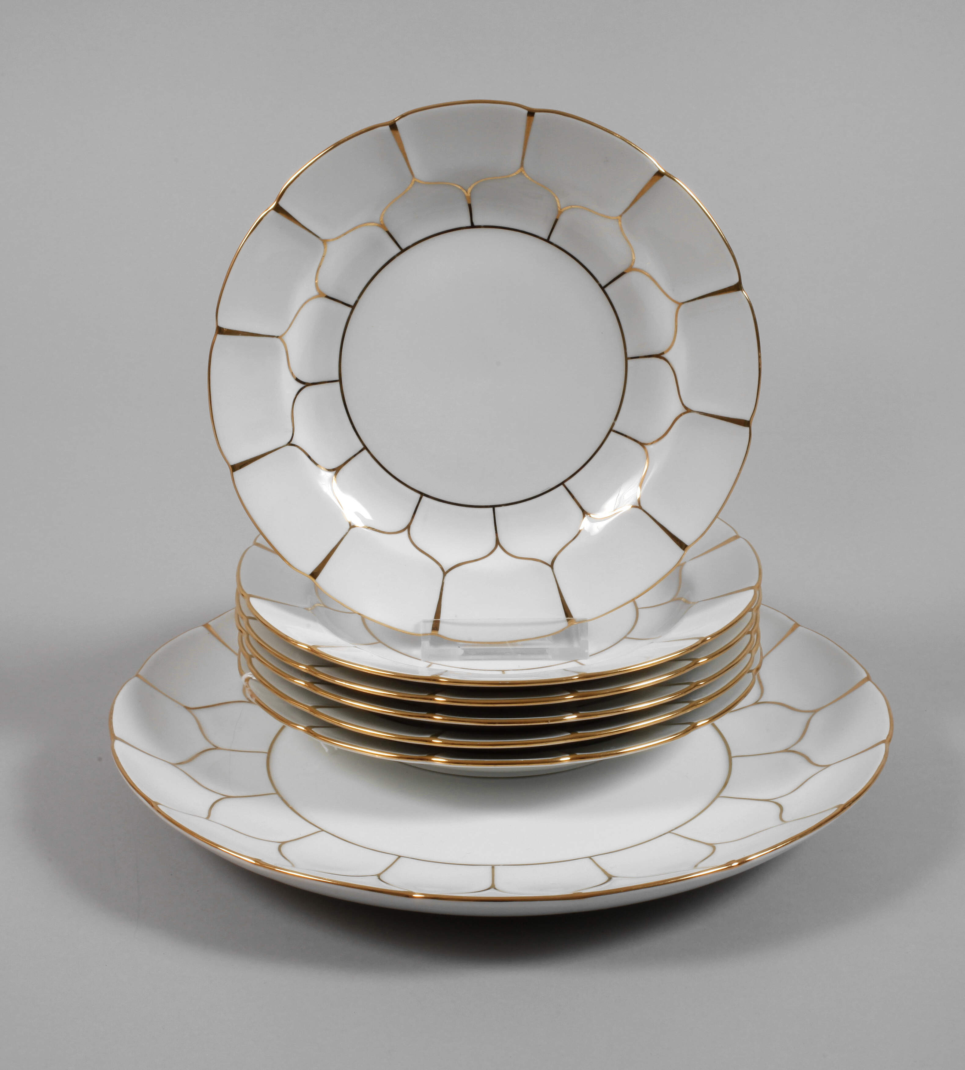 Meissen sechs Kuchenteller und Kuchenplatte "B-Form"