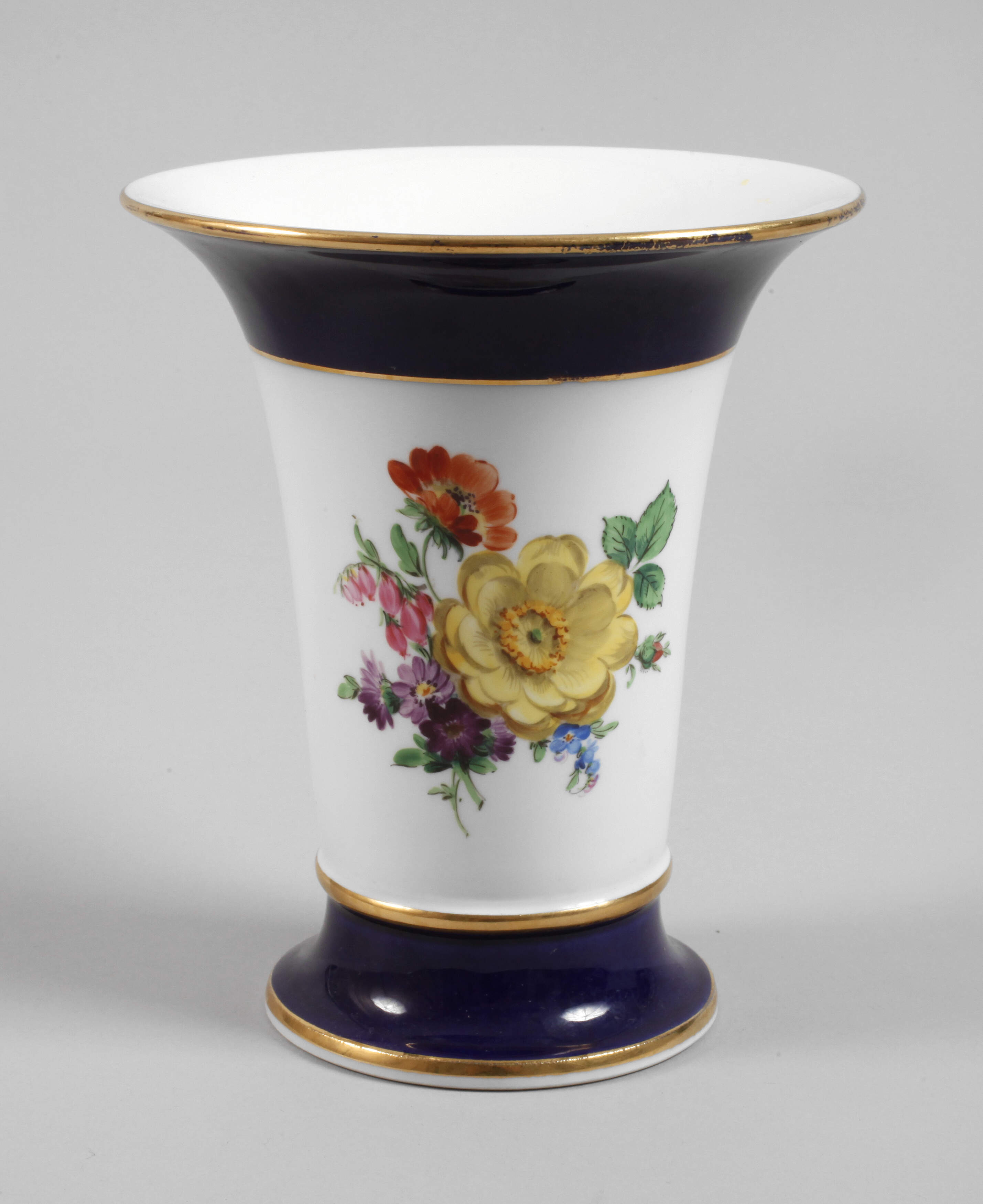 Meissen Trompetenvase "Blumenbukett"