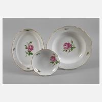 Meissen Anbietplatte und zwei Schalen "Rote Rose"111