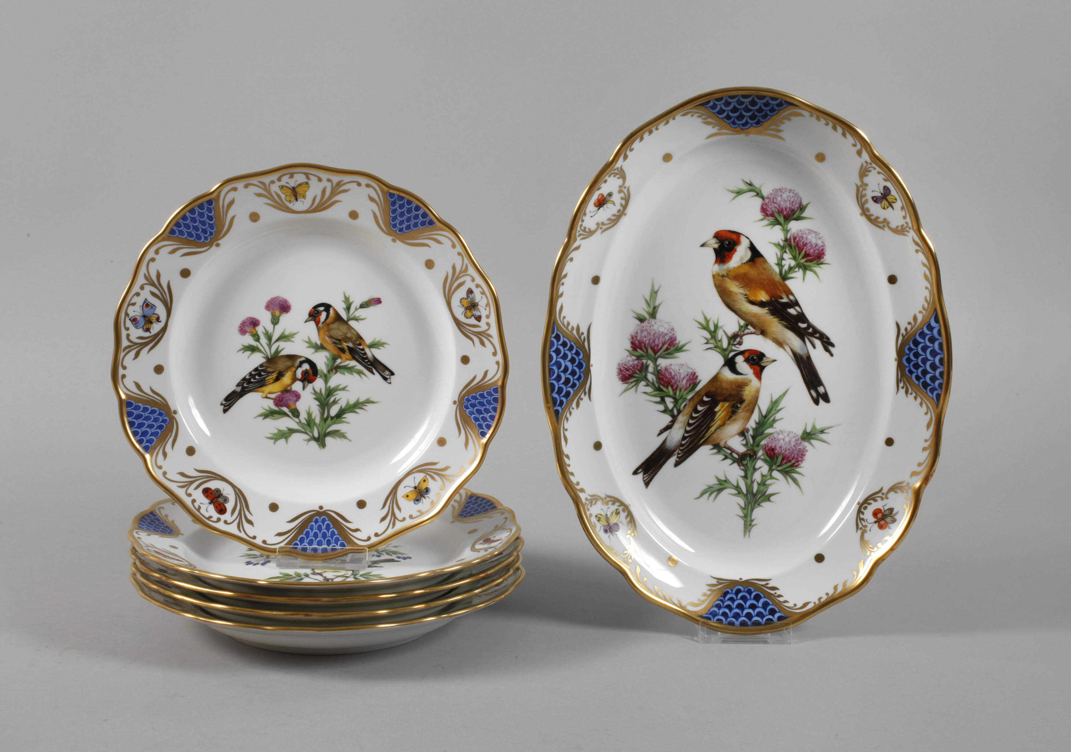 Meissen fünf Teller und Platte Vogelmalerei