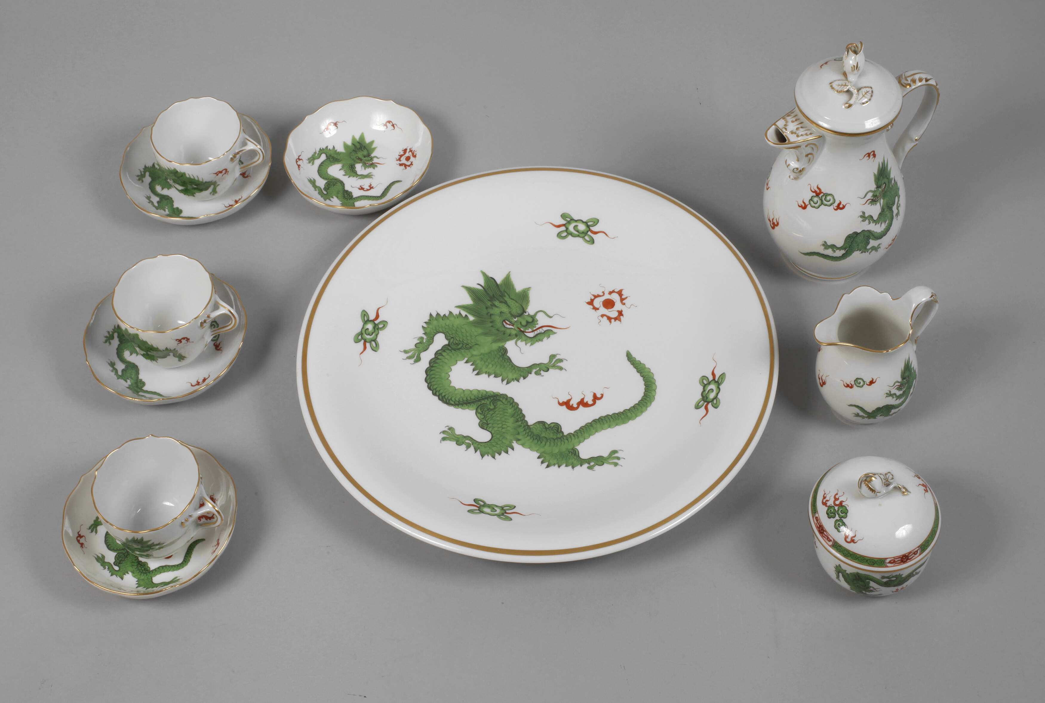 Meissen Mokkaservice und Wandteller "Mingdrache"