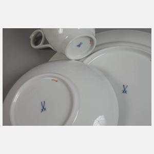 Meissen zwei Kaffeegedecke "Wellenspiel-Relief"