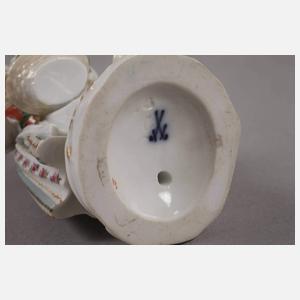 Meissen "Gärtnerkind mit Blumenkorb"