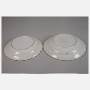 Zwei große Fayenceteller Delft